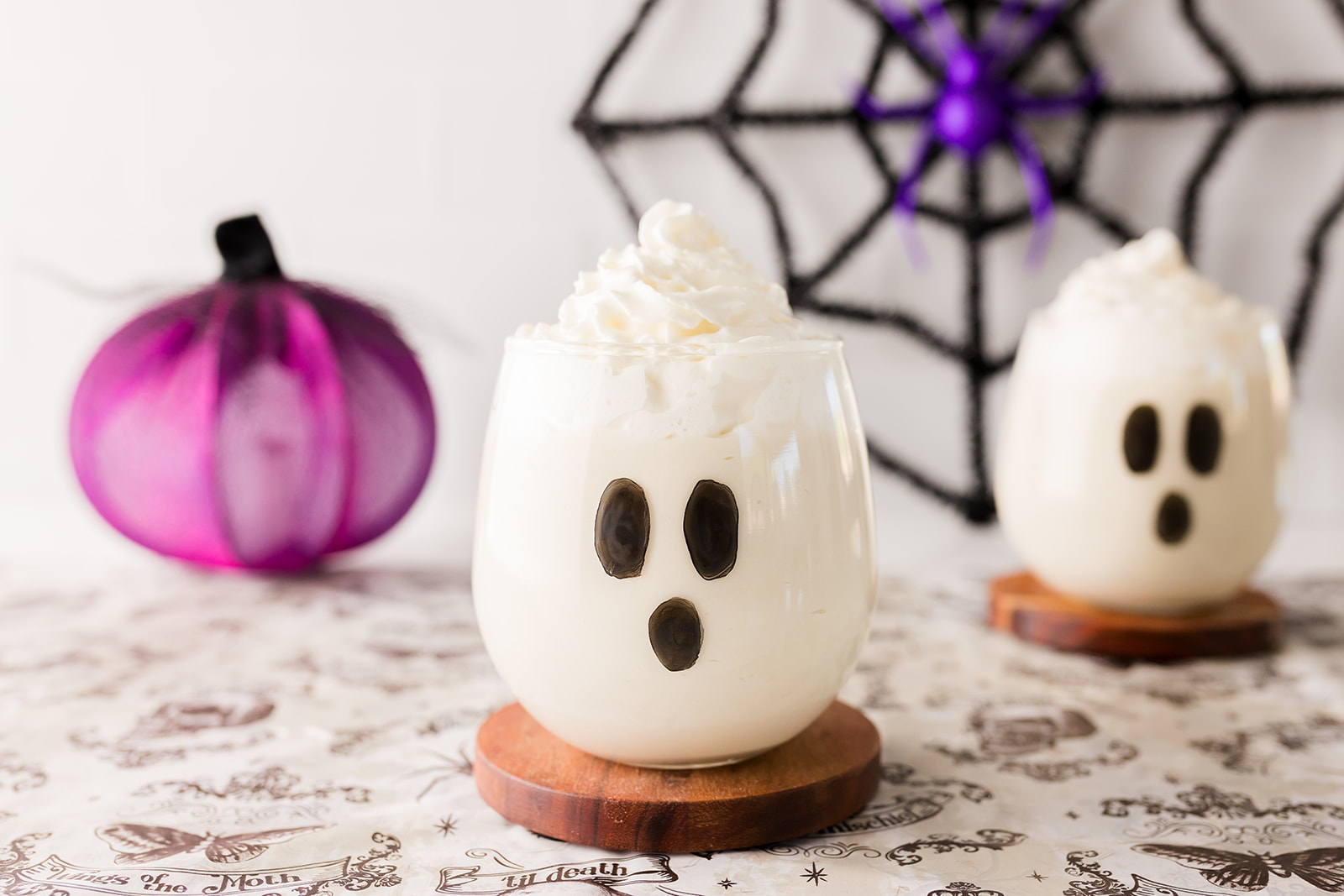 Halloween pudding cup ideas: Halloween Ghost Pudding Cups