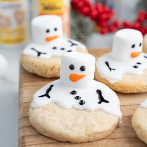 Melted Snowman Sugar Cookies (easy melted marshmallow snowman cookies)