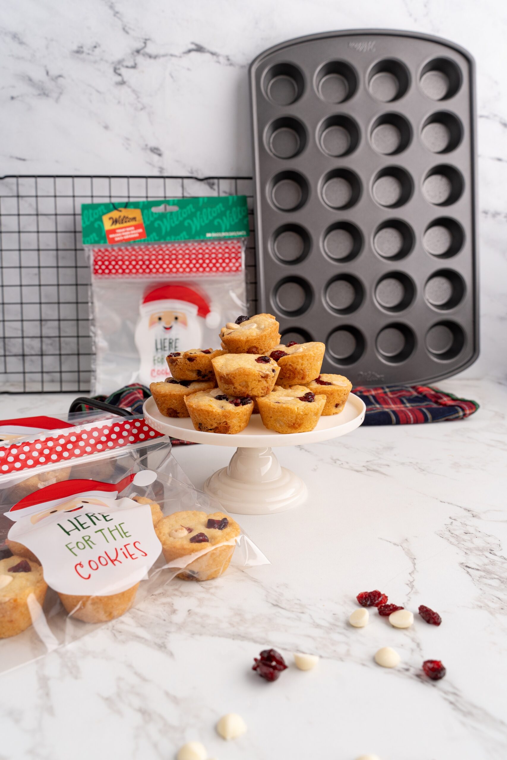 White Chocolate and Cranberry Blondies Bites