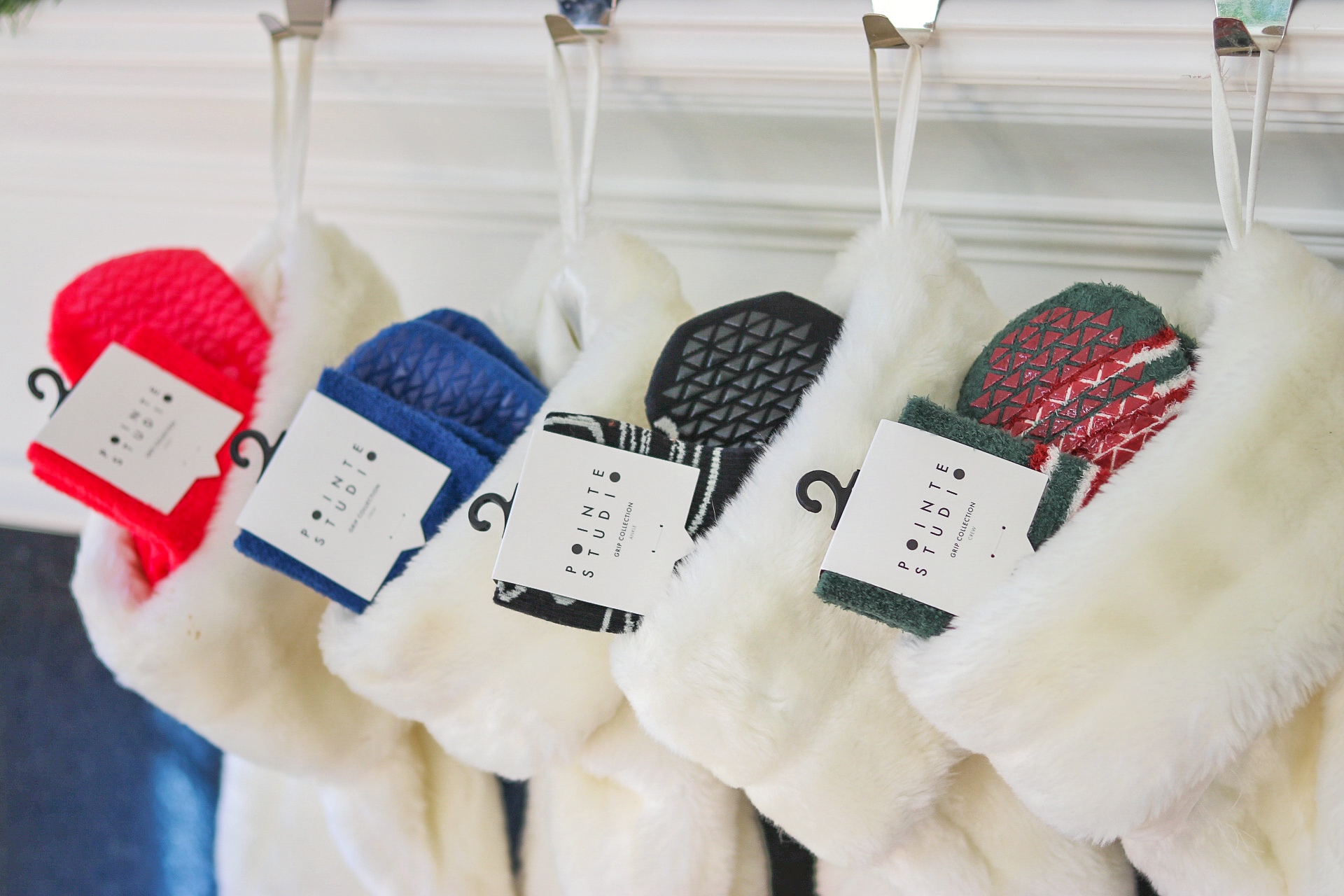 Pointe Studio Happy Cloud Crew Grip Socks