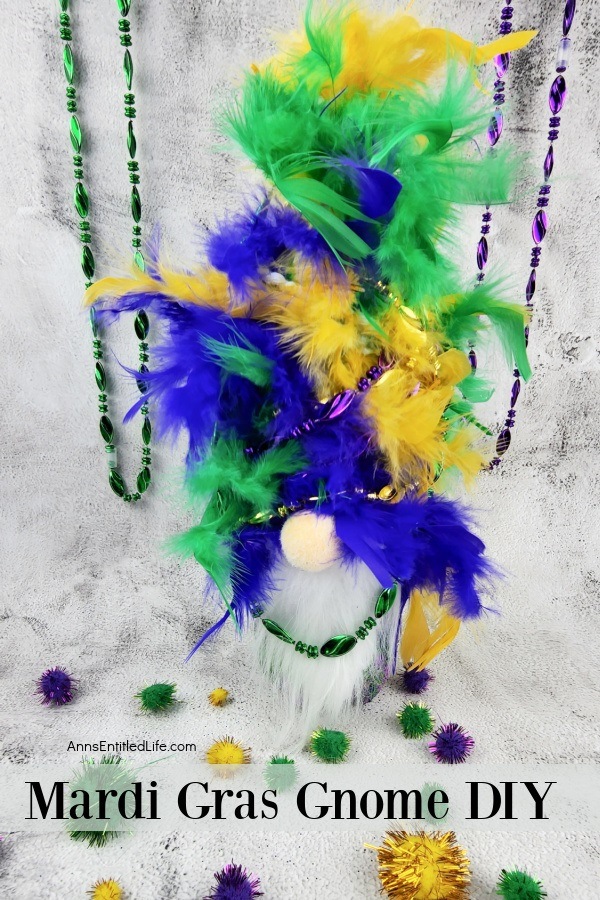 DIY Mardi Gras party decorations