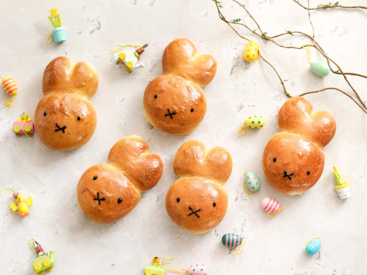 Easter bunny themed food ideas: Bunny Buns