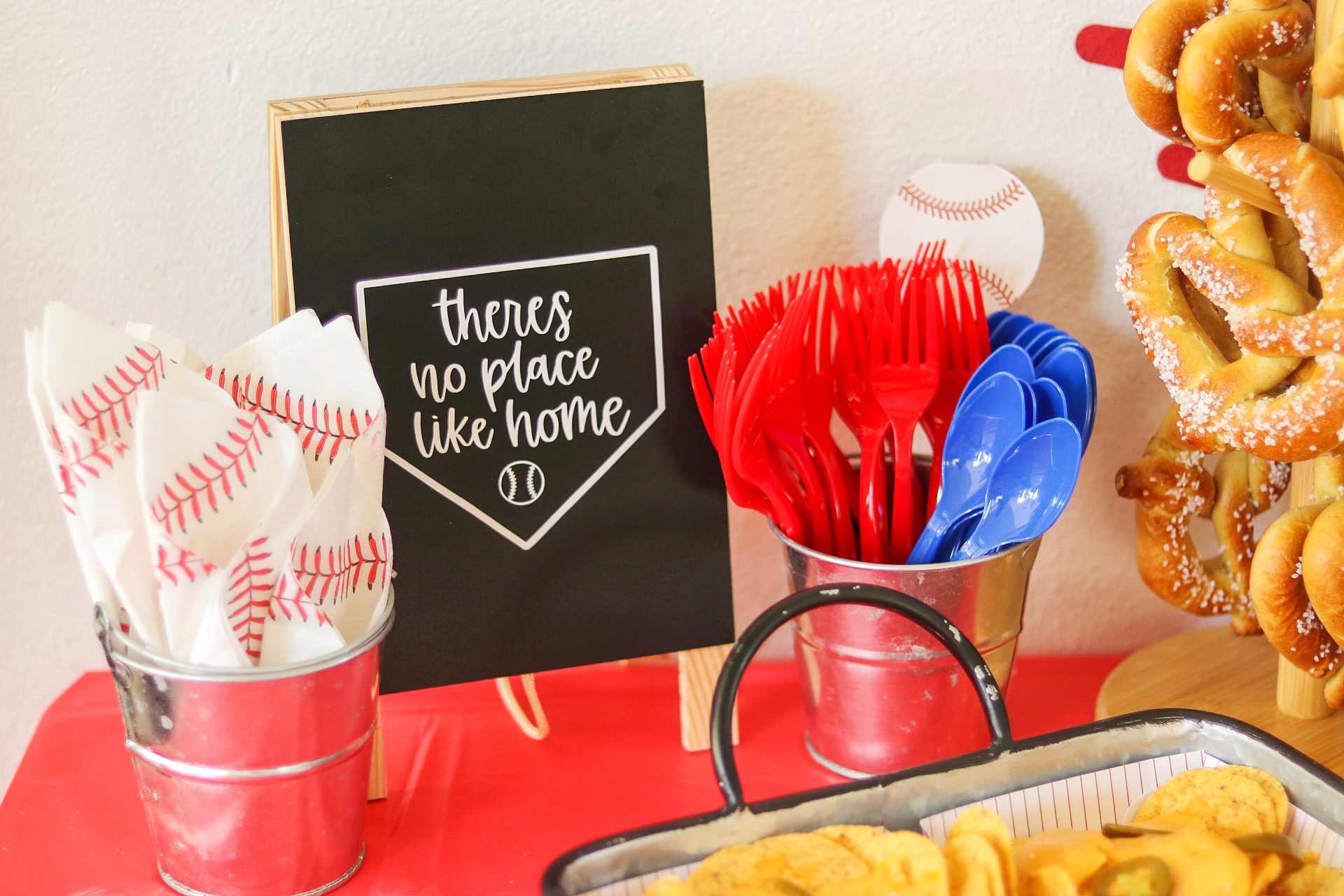 DIY baseball theme party