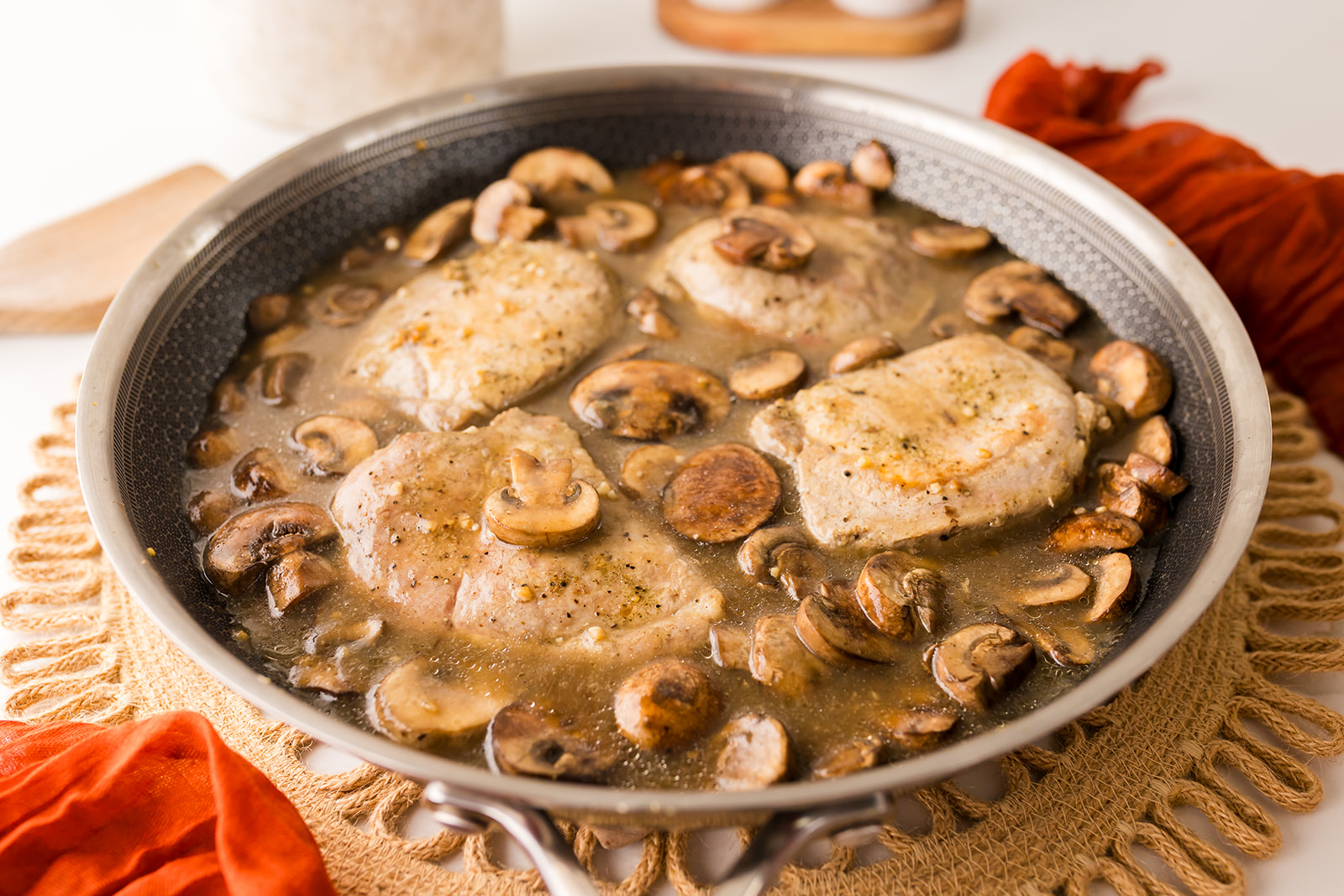 Sauteed Pork Chops with Mushrooms