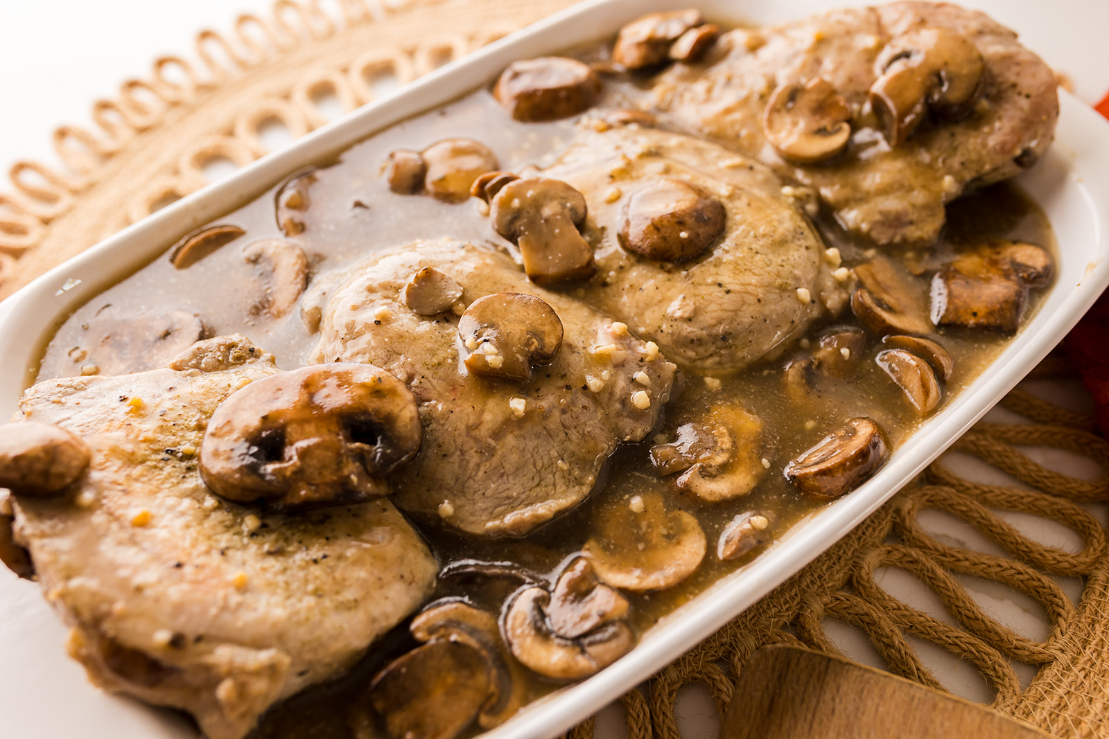 pork chops with sauteed mushrooms