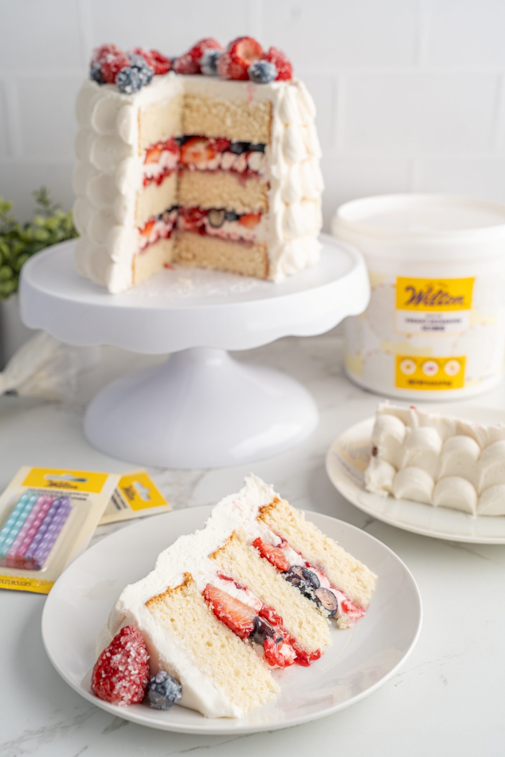 Chantilly-Inspired Berry Cake Recipe