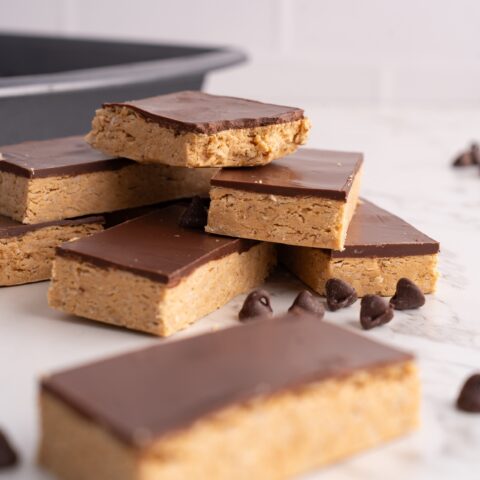 No-Bake Protein Bars recipe (homemade protein bars with peanut butter and oats)