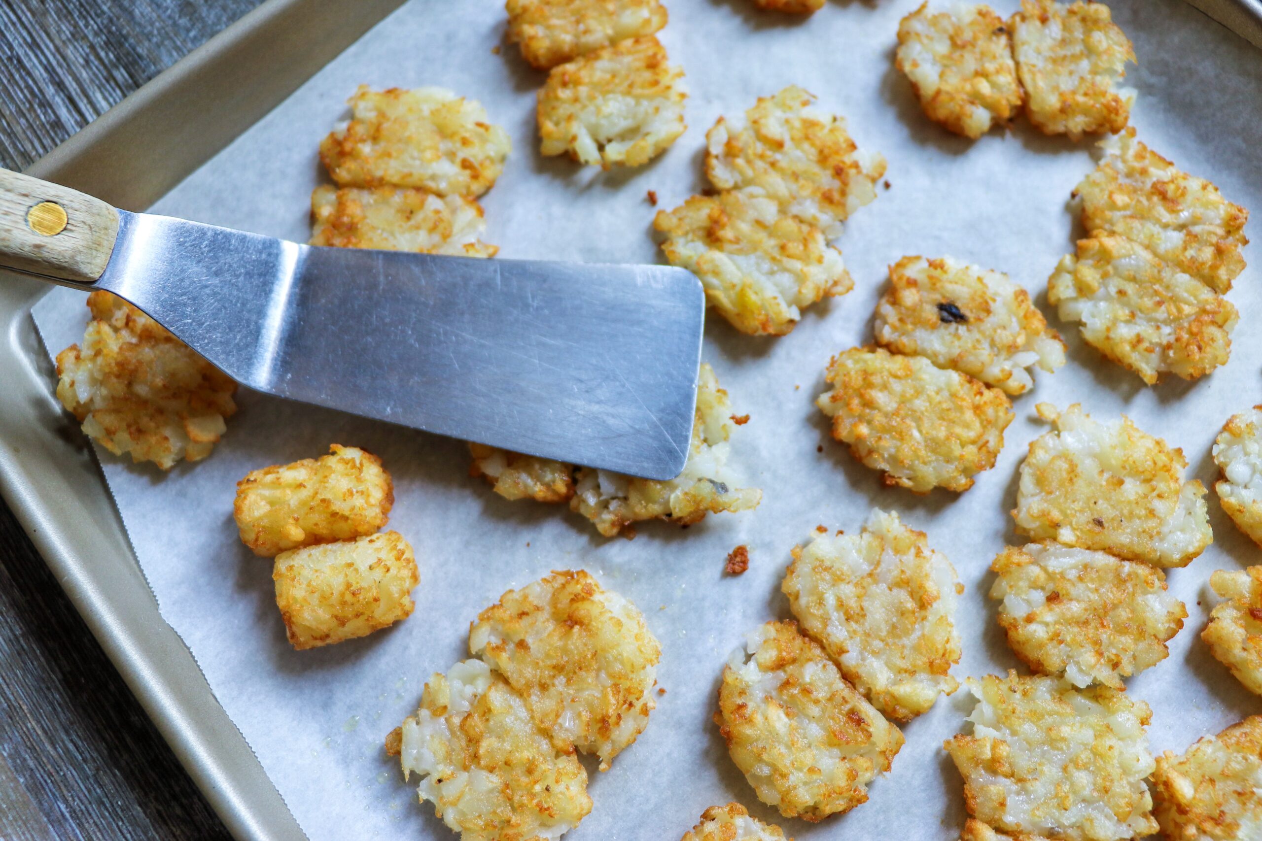 tater tots appetizer recipe: smashed tater tots