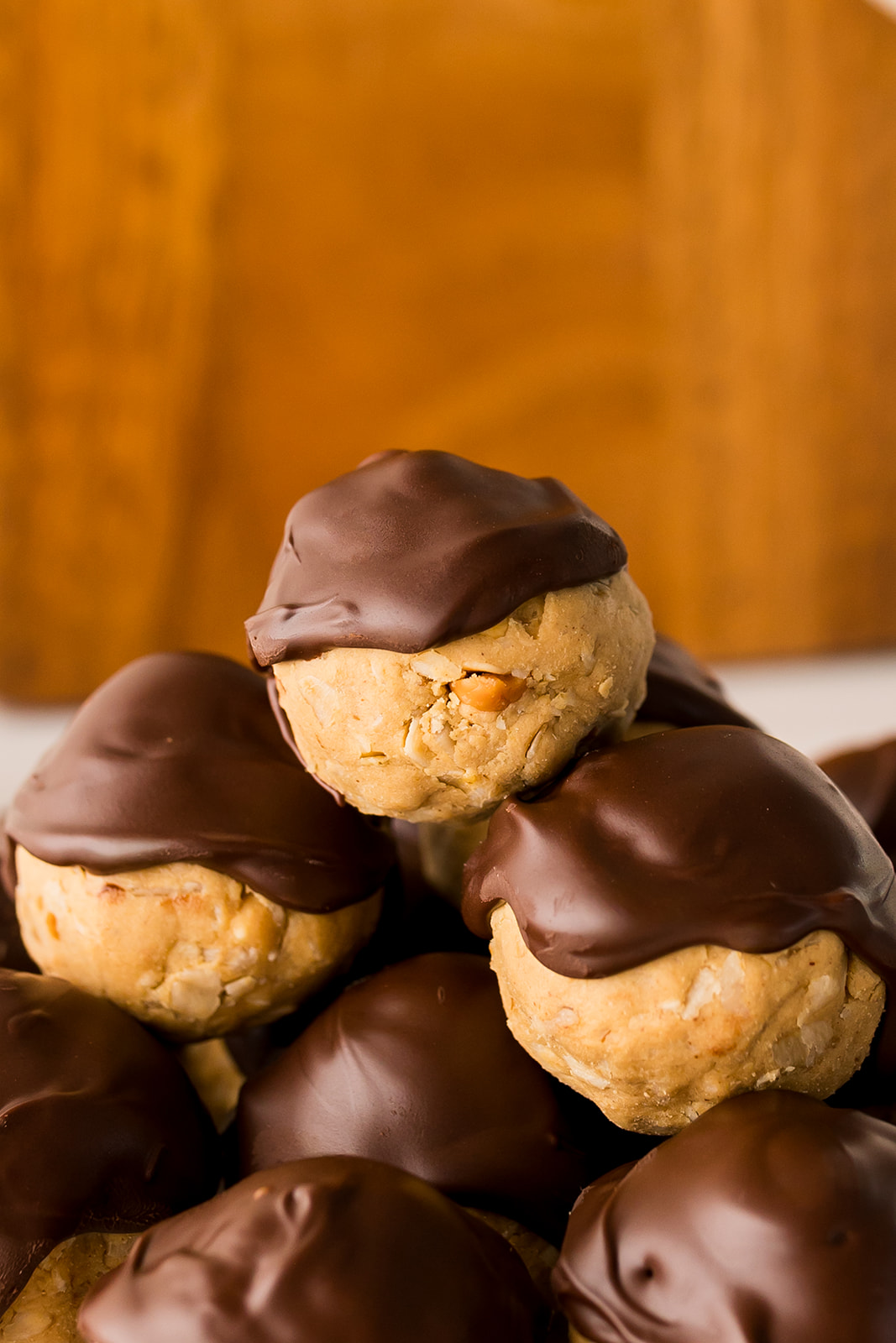 no bake oat protein balls with peanut butter