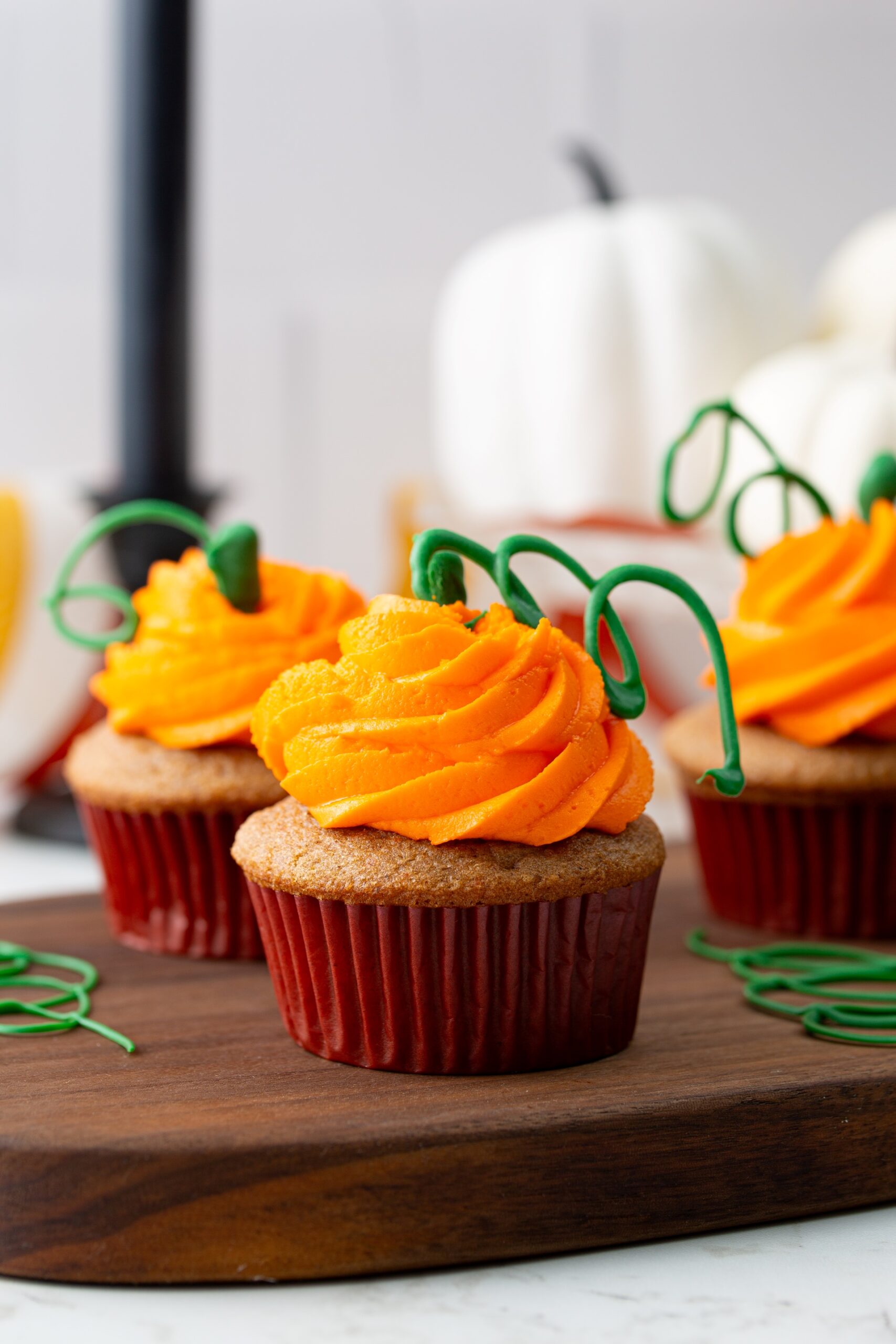 Halloween cupcakes designs: pumpkin cupcakes