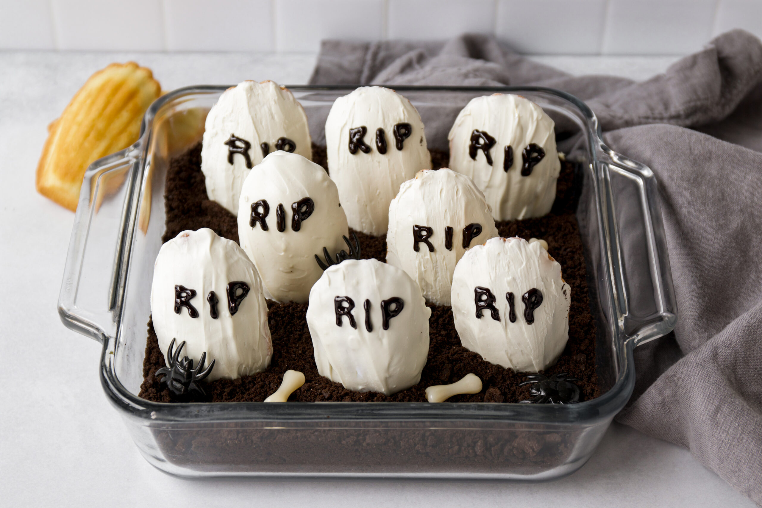 easy Halloween treats: gravestone madeleines
