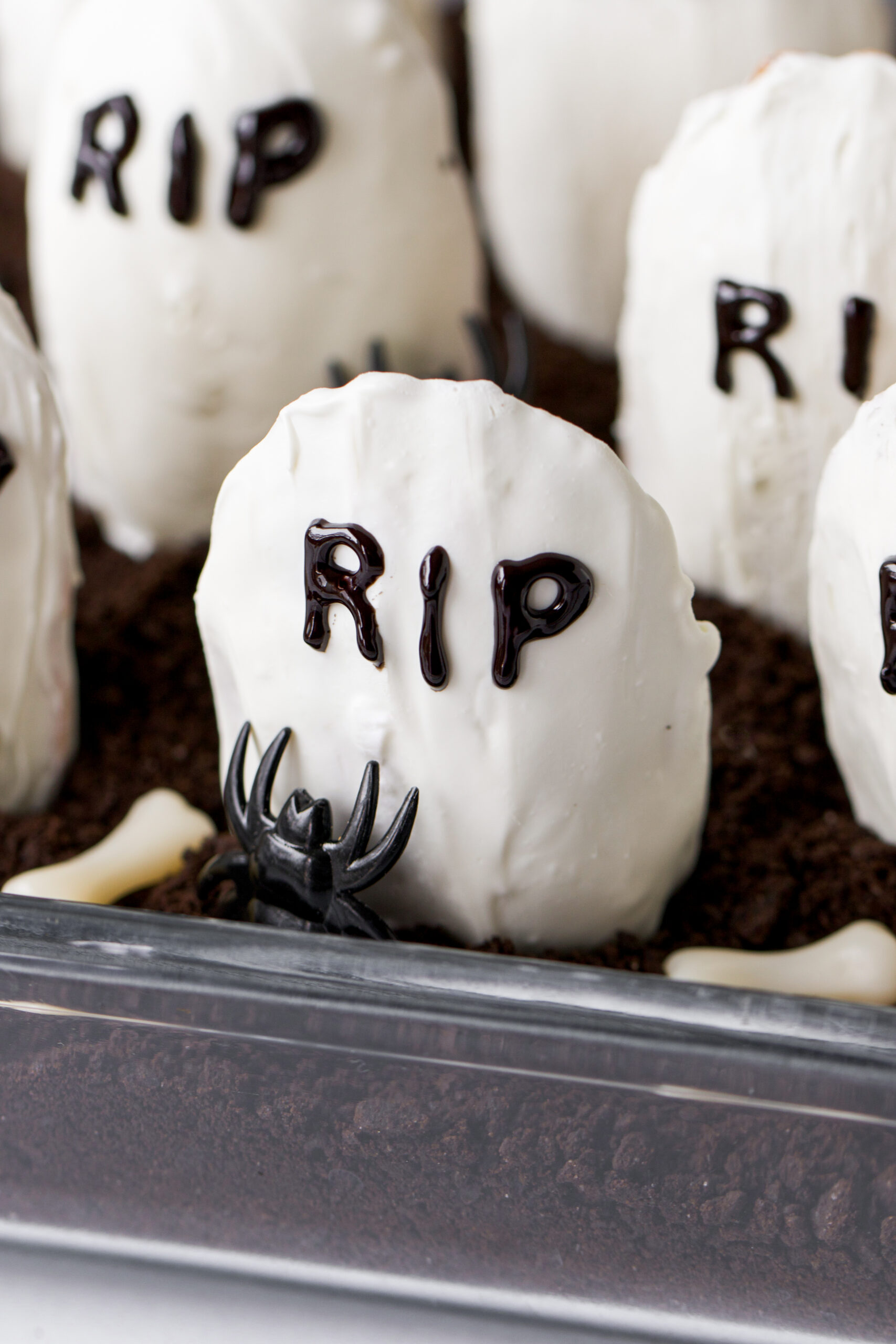 Halloween Candy Melt ideas: Gravestone Halloween Madeleines