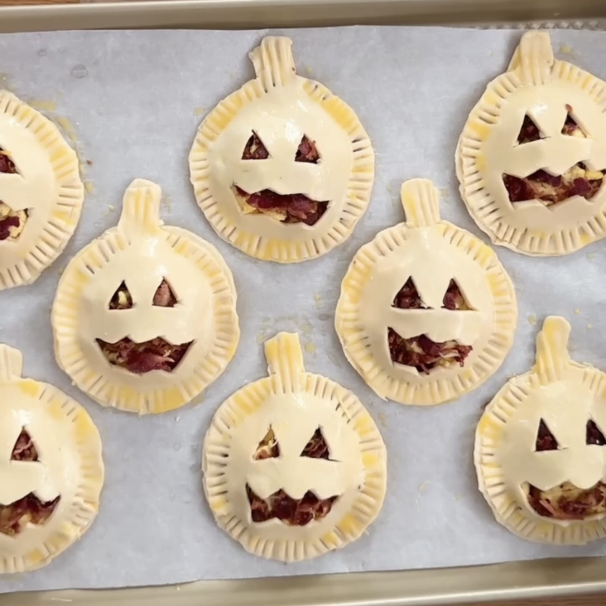 Halloween breakfast ideas: Halloween hand pies